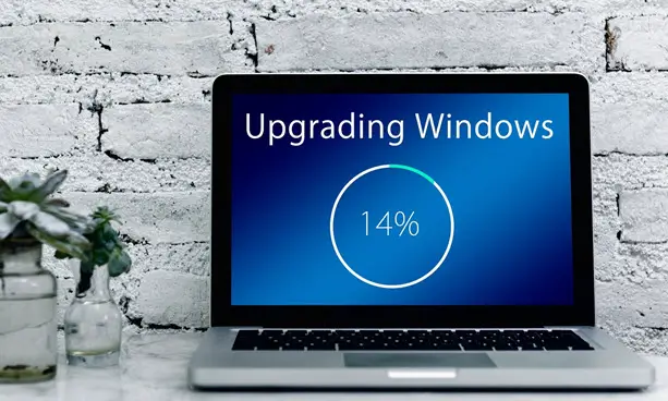 Source: https://pixabay.com/de/photos/upgrade-windows-laptop-3727076/