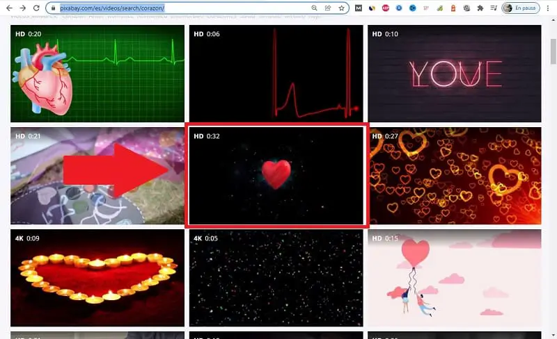 Animated heart Windows 10 desktop wallpaper.